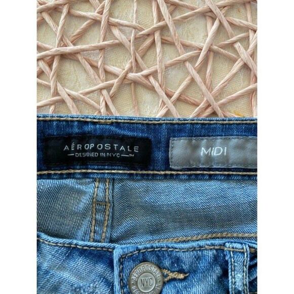 Aéropostale Midi (Size 4) - Picture 2 of 3